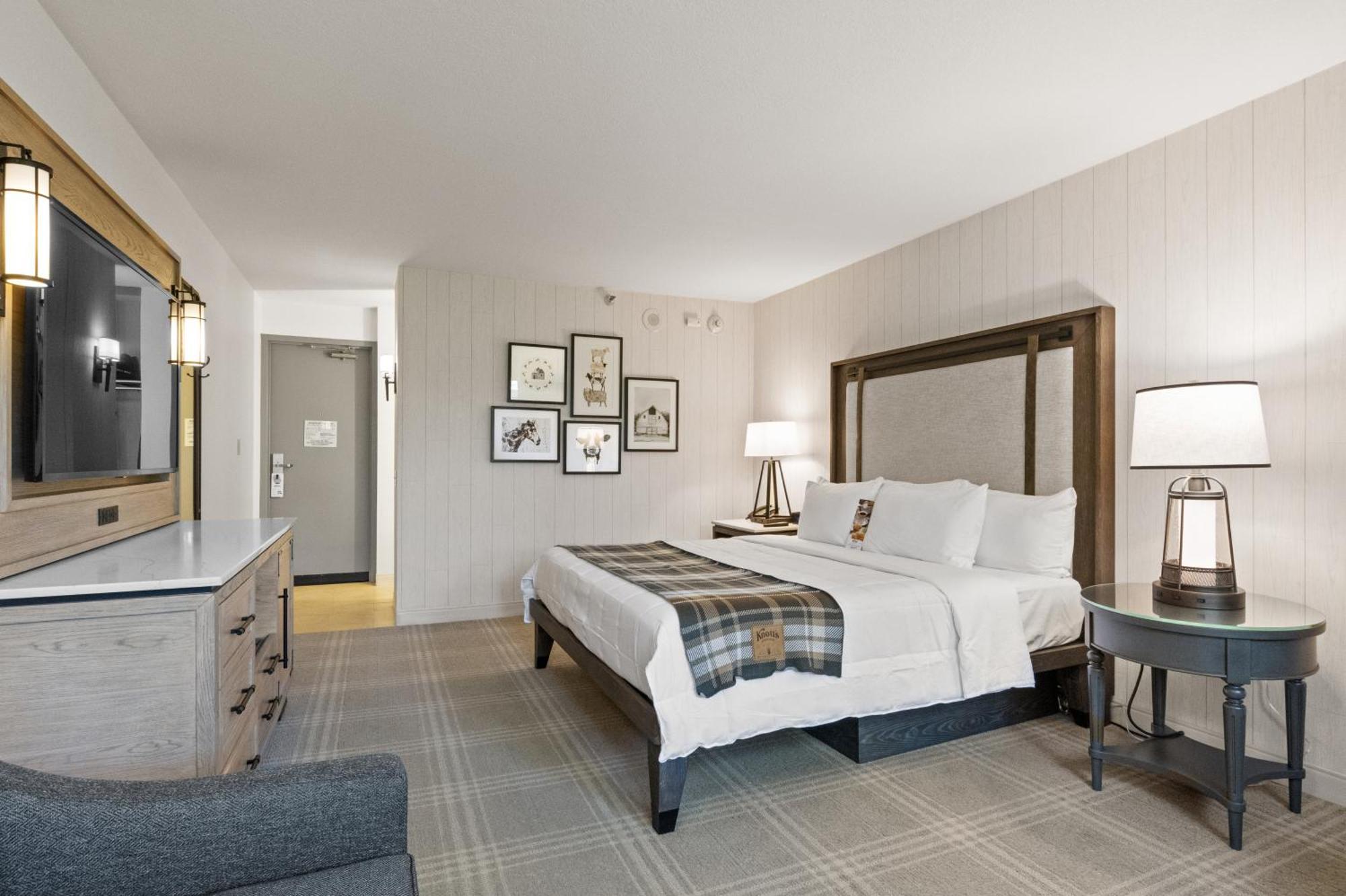 Queen Room