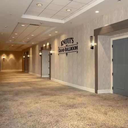 Knott'S Hotel-3